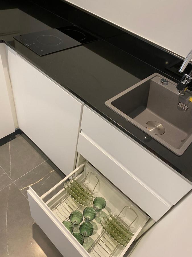 Marina Access Apartment Athena Bagian luar foto
